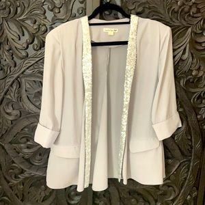 Double Zero Light Grey, Split back Blazer size Large